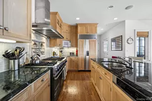 336 Mariposa Dr, Oyster Bay, NY 11771 - Photo 22