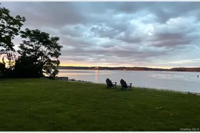 336 Mariposa Drive, Oyster Bay, NY 11771 - Photo 36