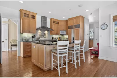 336 Mariposa Drive, Oyster Bay, NY 11771 - Photo 16