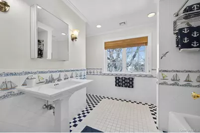 336 Mariposa Drive, Oyster Bay, NY 11771 - Photo 36