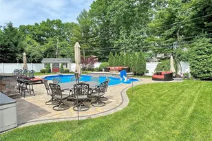 17 Erita Ln, Smithtown, NY 11787 - Photo 8