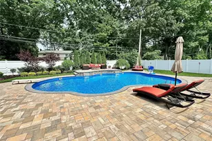 17 Erita Ln, Smithtown, NY 11787 - Photo 4