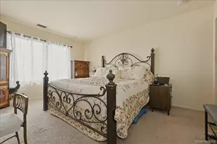 31 Stanford Ct, Wantagh, NY 11793 - Photo 16