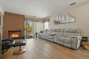 31 Stanford Ct, Wantagh, NY 11793 - Photo 12