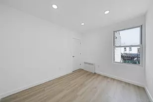 25-17 McIntosh St, East Elmhurst, NY 11369 - Photo 18