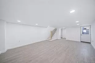 25-17 McIntosh St, East Elmhurst, NY 11369 - Photo 22