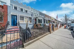 25-17 McIntosh St, East Elmhurst, NY 11369 - Photo 4