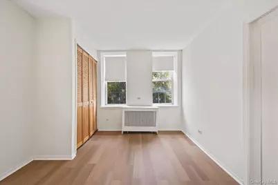 976 Sackett Avenue, Bronx, NY 10462 - Photo 20