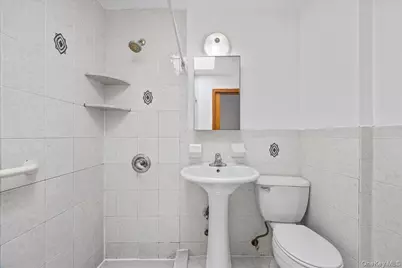 976 Sackett Avenue, Bronx, NY 10462 - Photo 14