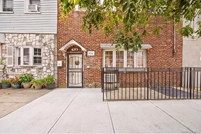 976 Sackett Avenue, Bronx, NY 10462 - Photo 2
