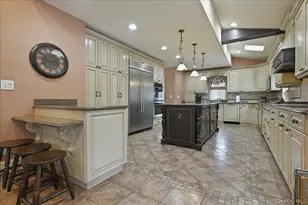 227 Colony St, West Hempstead, NY 11552 - Photo 14