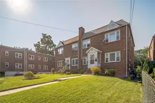 195-15 Woodhull Ave, Hollis, NY 11423 - Photo 2