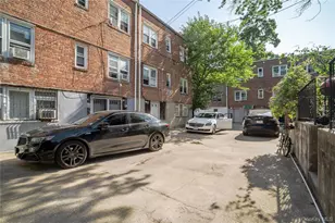 195-15 Woodhull Ave, Hollis, NY 11423 - Photo 12