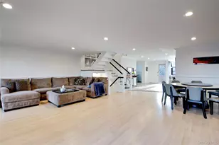 17 John Bean Ct, Port Washington, NY 11050 - Photo 4