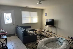 23 Dalex Ct, Glen Cove, NY 11542 - Photo 2