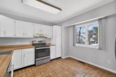 2003 Regent, Mount Kisco, NY 10549 - Photo 14