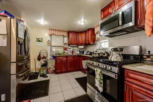 140-19 Foch Blvd, Jamaica, NY 11436 - Photo 8