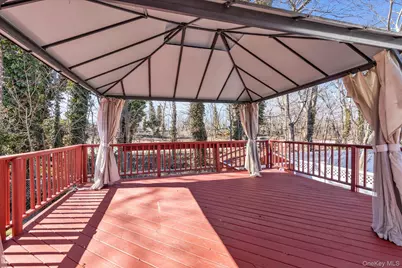 2310 Willow Street, Wantagh, NY 11793 - Photo 20