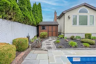 3 Louis Pl, Nesconset, NY 11767 - Photo 8