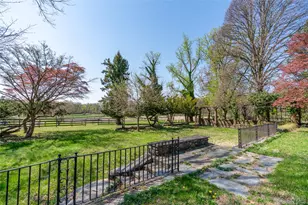 203 Store Hill Rd, Old Westbury, NY 11568 - Photo 38