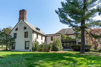 203 Store Hill Road, Old Westbury, NY 11568 - Photo 4