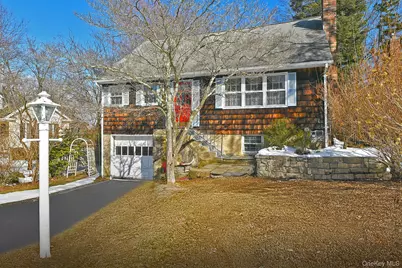 14 Pocket Court, Northport, NY 11768 - Photo 2