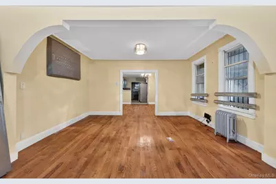 10743 128th Street, Richmond Hill, NY 11419 - Photo 4