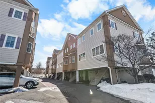 330 Maple Ave, Westbury, NY 11590 - Photo 18