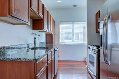 330 Maple Avenue #17, Westbury, NY 11590 - Photo 2