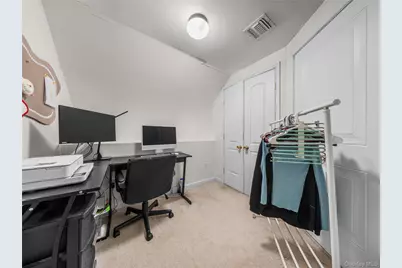 330 Maple Avenue #17, Westbury, NY 11590 - Photo 16