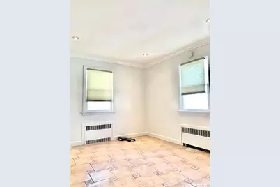 336 Scranton Avenue, Lynbrook, NY 11563 - Photo 6