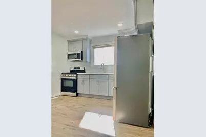 336 Scranton Avenue, Lynbrook, NY 11563 - Photo 4