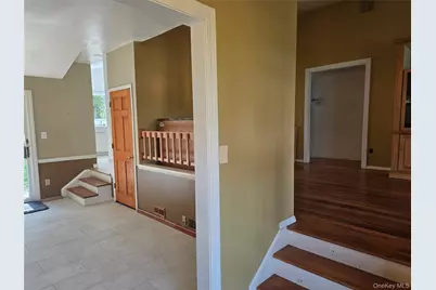25 Fuller Street, Dix Hills, NY 11746 - Photo 14