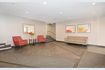 5 Birchwood Court #5J, Mineola, NY 11501 - Photo 16