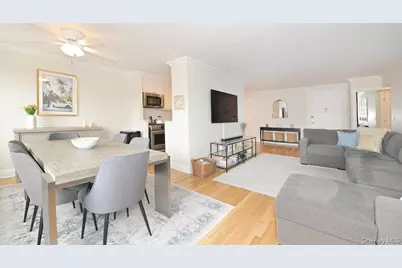 5 Birchwood Court #5J, Mineola, NY 11501 - Photo 6