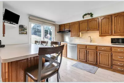 17 Meadowfield, Glen Cove, NY 11542 - Photo 14