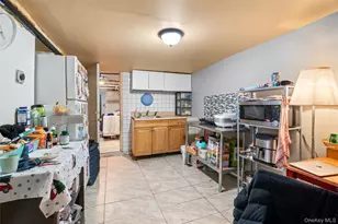 68-10 60th Dr, Maspeth, NY 11378 - Photo 20
