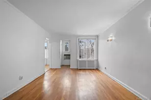 68-10 60th Dr, Maspeth, NY 11378 - Photo 4