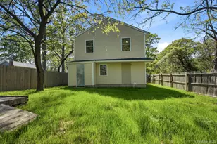7 Rutland Rd, Mastic, NY 11950 - Photo 4