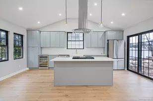 200 Evans Ave, Freeport, NY 11520 - Photo 8