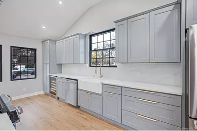 200 Evans Avenue, Freeport, NY 11520 - Photo 10