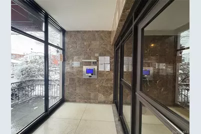 131-11 Kew Gardens Road #4B, Richmond Hill, NY 11418 - Photo 2