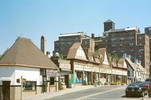 131-11 Kew Gardens Rd, Richmond Hill, NY 11418 - Photo 18