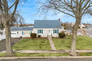 3683 Hawk Rd, Levittown, NY 11756 - Photo 26