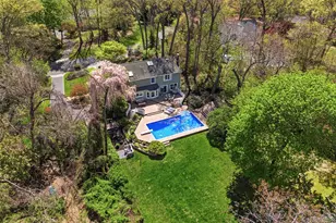 5 Allyson Pl, East Setauket, NY 11733 - Photo 2