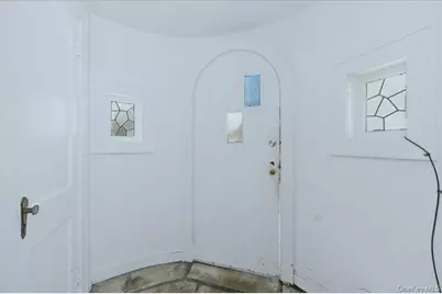 801 Main Street, Farmingdale, NY 11735 - Photo 2