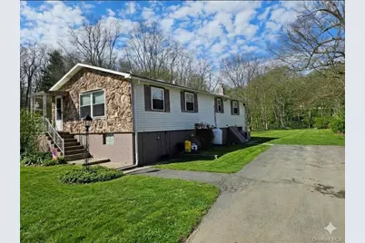 3 Mary Drive, Bloomingburg, NY 12721 - Photo 2