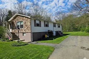 3 Mary Dr, Bloomingburg, NY 12721 - Photo 2