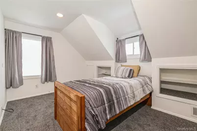 10 Hickory Street, Central Islip, NY 11722 - Photo 20