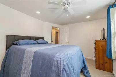 10 Hickory Street, Central Islip, NY 11722 - Photo 22